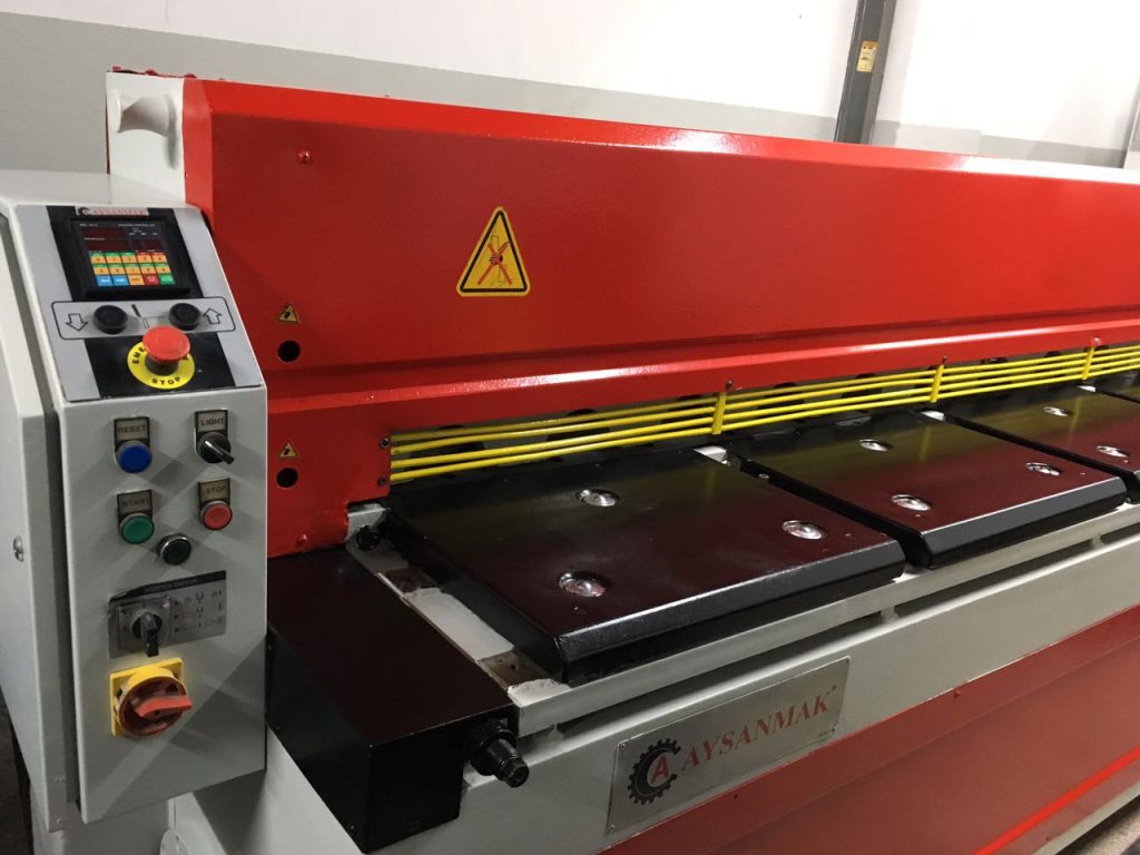 İkinci El 3100×4 Mm Redüktörlü Giyotin Makas