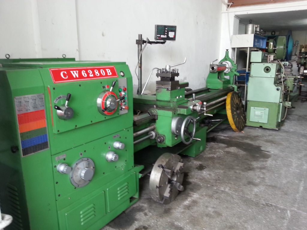 İkinci El CW6280B/3000 Ağır Tip Üniversal Torna