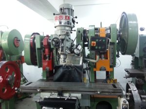 İkinci El Vouga Kalıpçı Freze modelleri,fiyatları,yedek parça ve teknik servis hizmetleri.