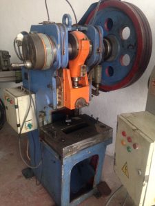 İkinci El 20 Ton Eksantrik Pres.Eksantrik pres satışı,yedek parça tedariği ve teknik servis hizmeti.